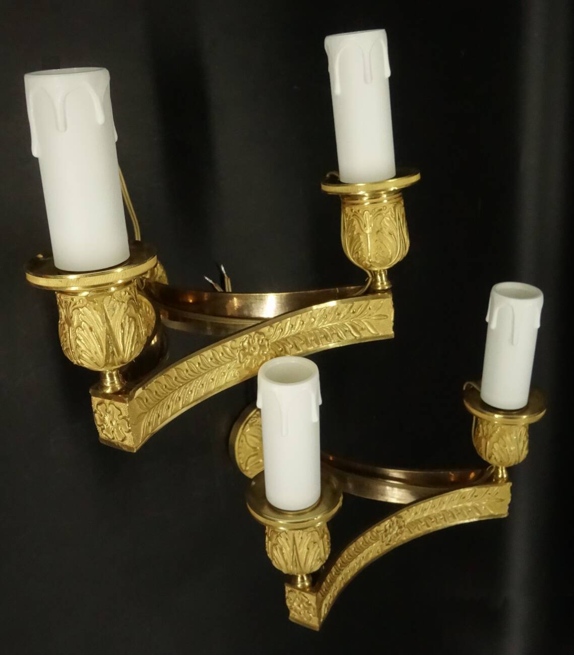 Pair of wall sconces in Restoration style, early 19th century - gilded bronze signed MENE.