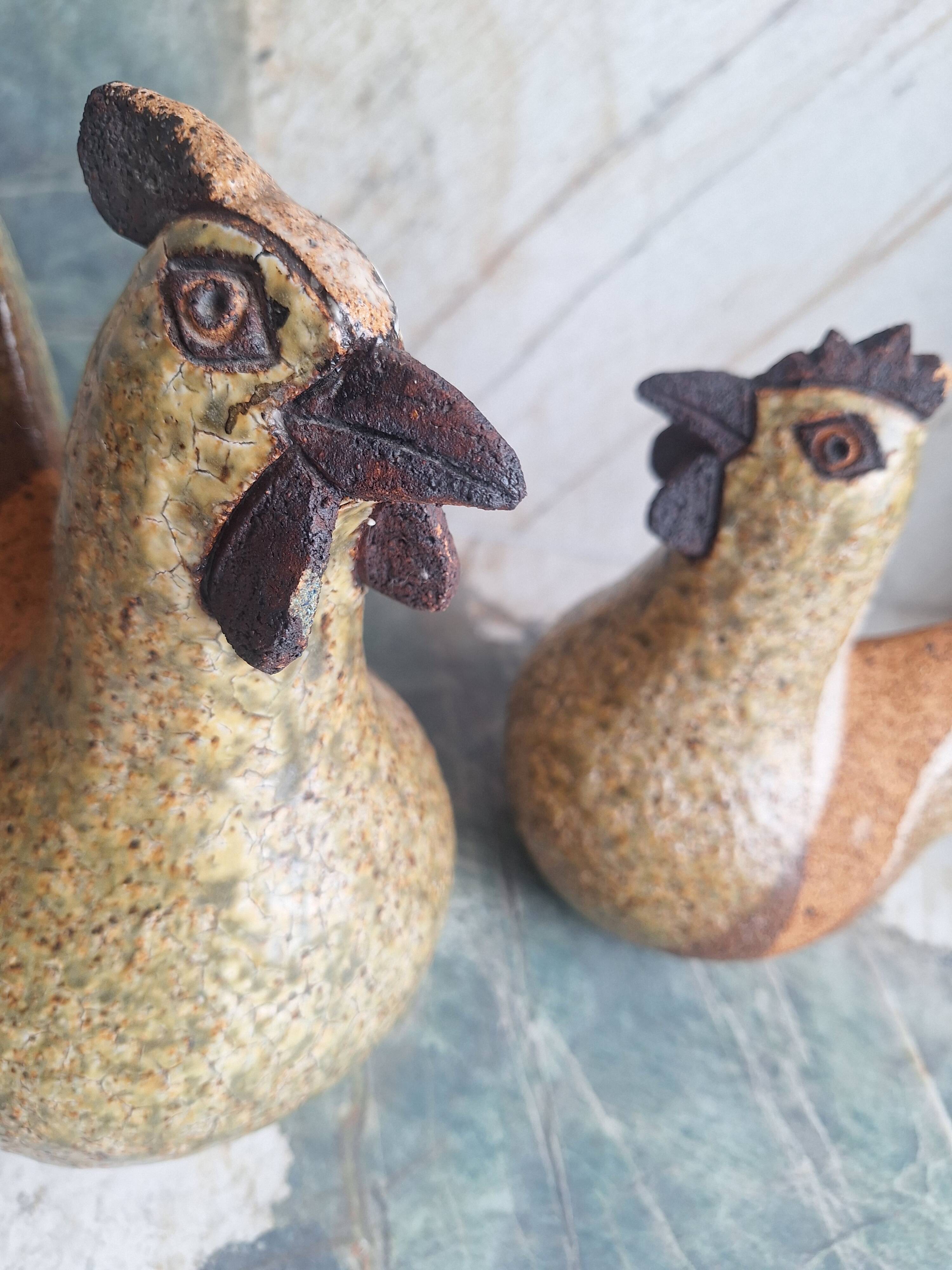 Paire de sculptures vintage coq et poule en grès, décoration artisanal