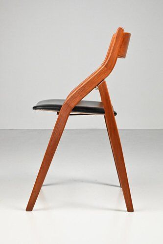 Folding Chair from Dyrlund
