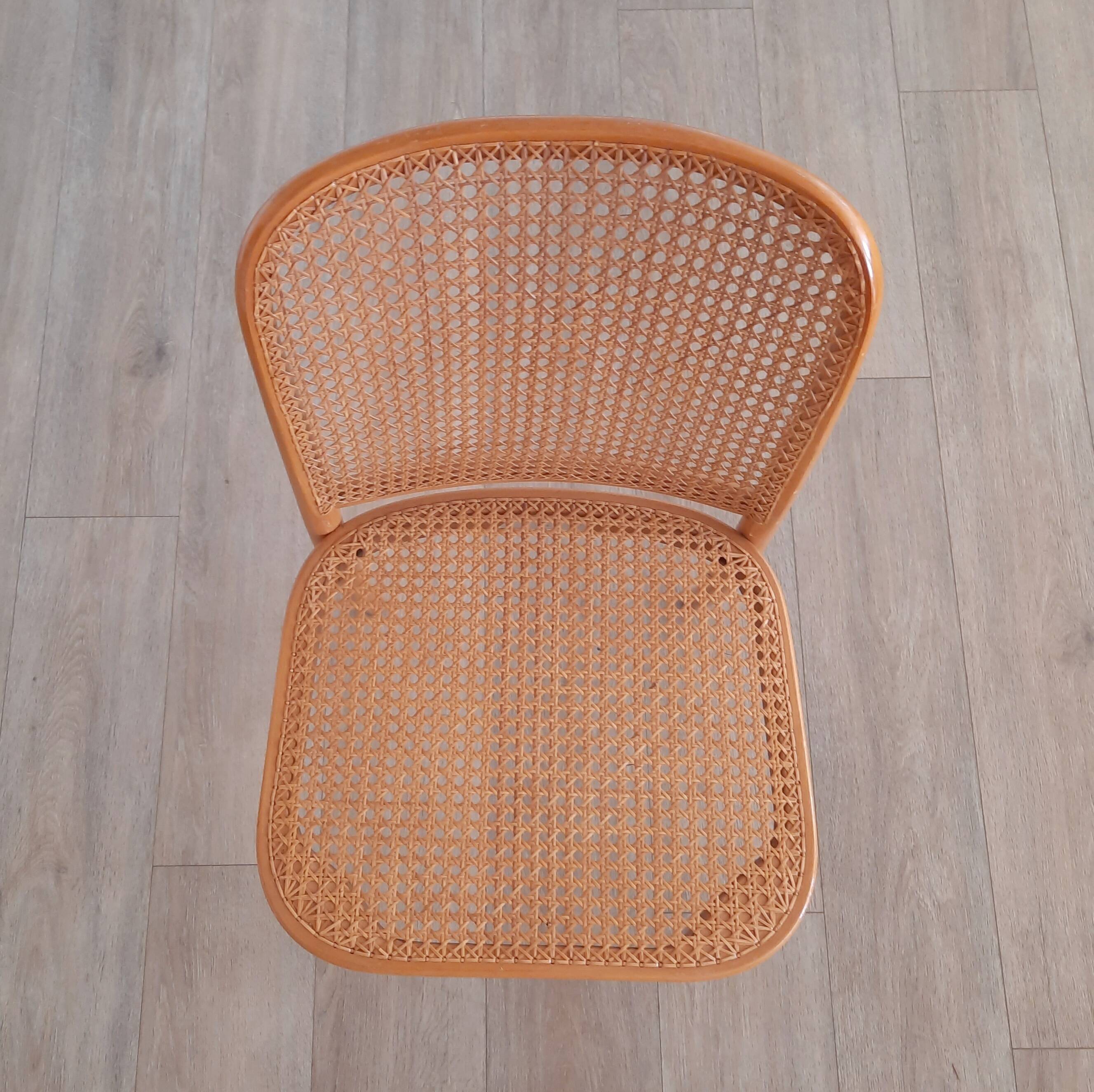 Suite de 4 chaises blondes Prague ou 811, Ligna, 1970