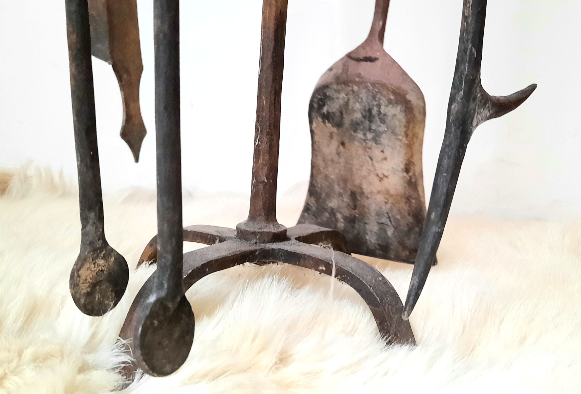Brutalist fireplace kit in vintage wrought iron from the 60s / 70s