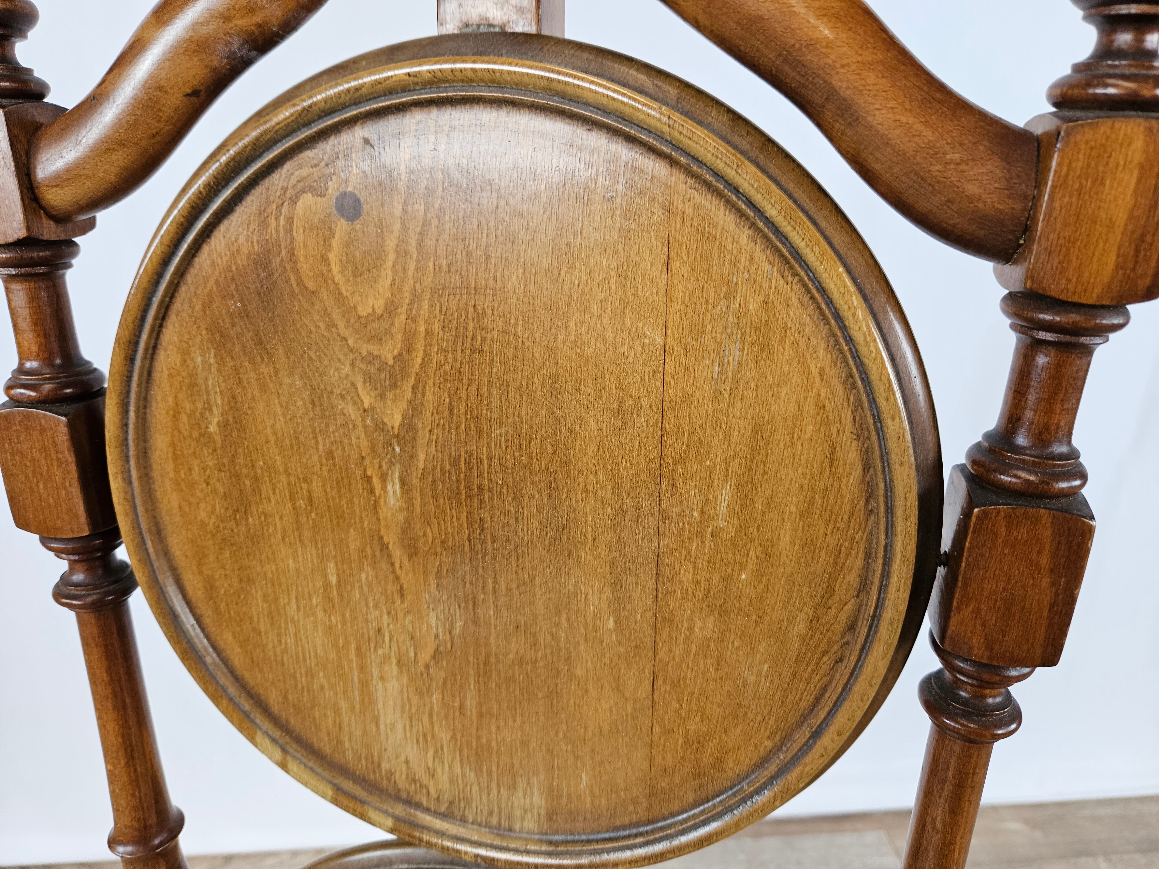 70s coffee table in walnut with closable shelves