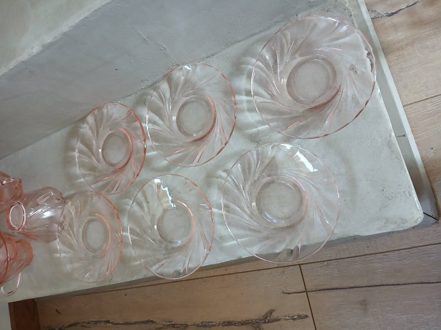 Set of 9 pink Vereco cups