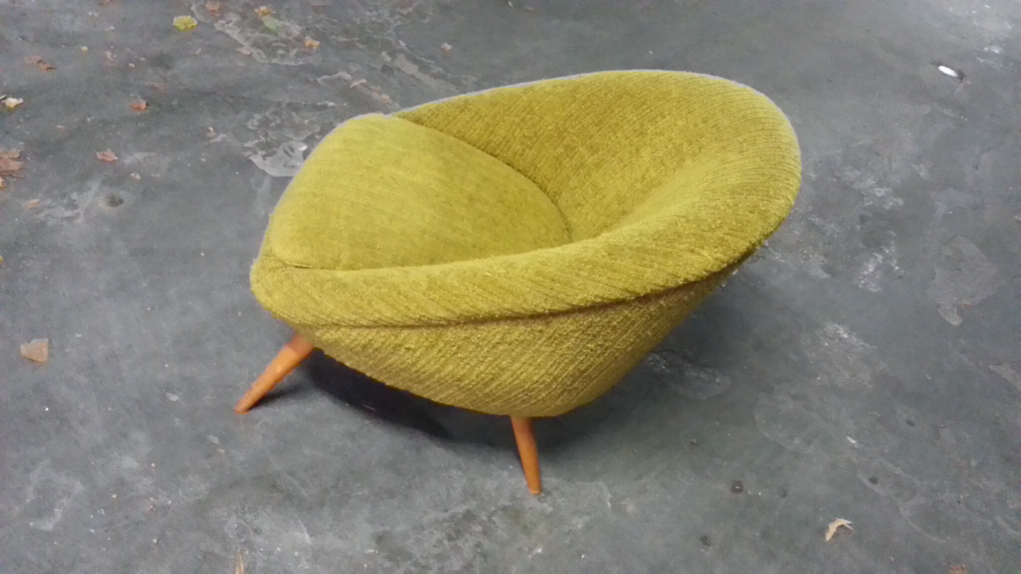 Fauteuil œuf  EGG années 50 style Jean Royere