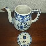 Ancien service à café en Faïence Henriot Quimper à décor floral et élégant bleu