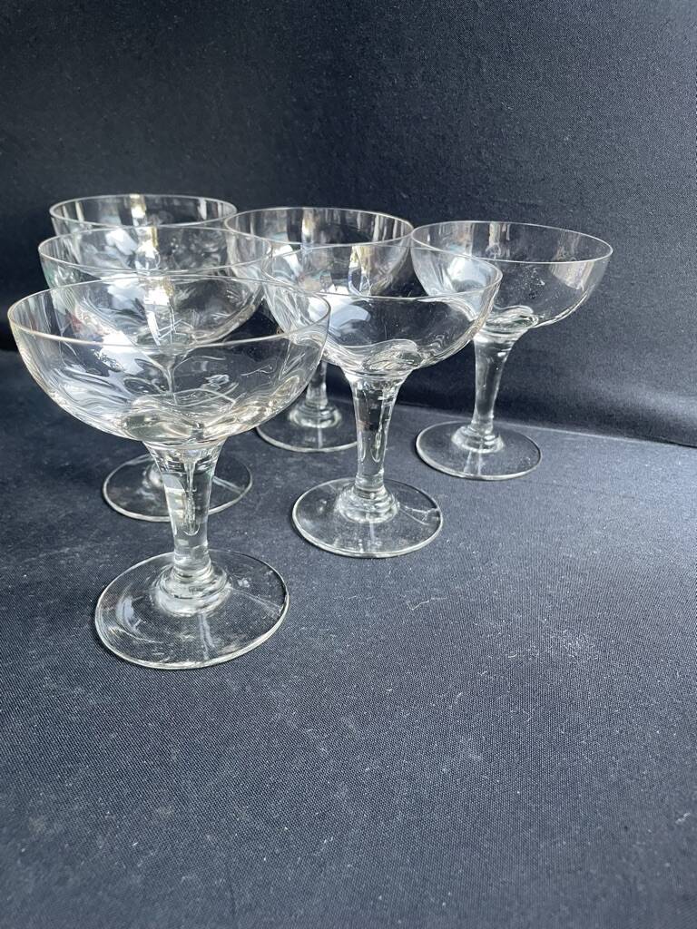 6 old champagne glasses – Blown glass