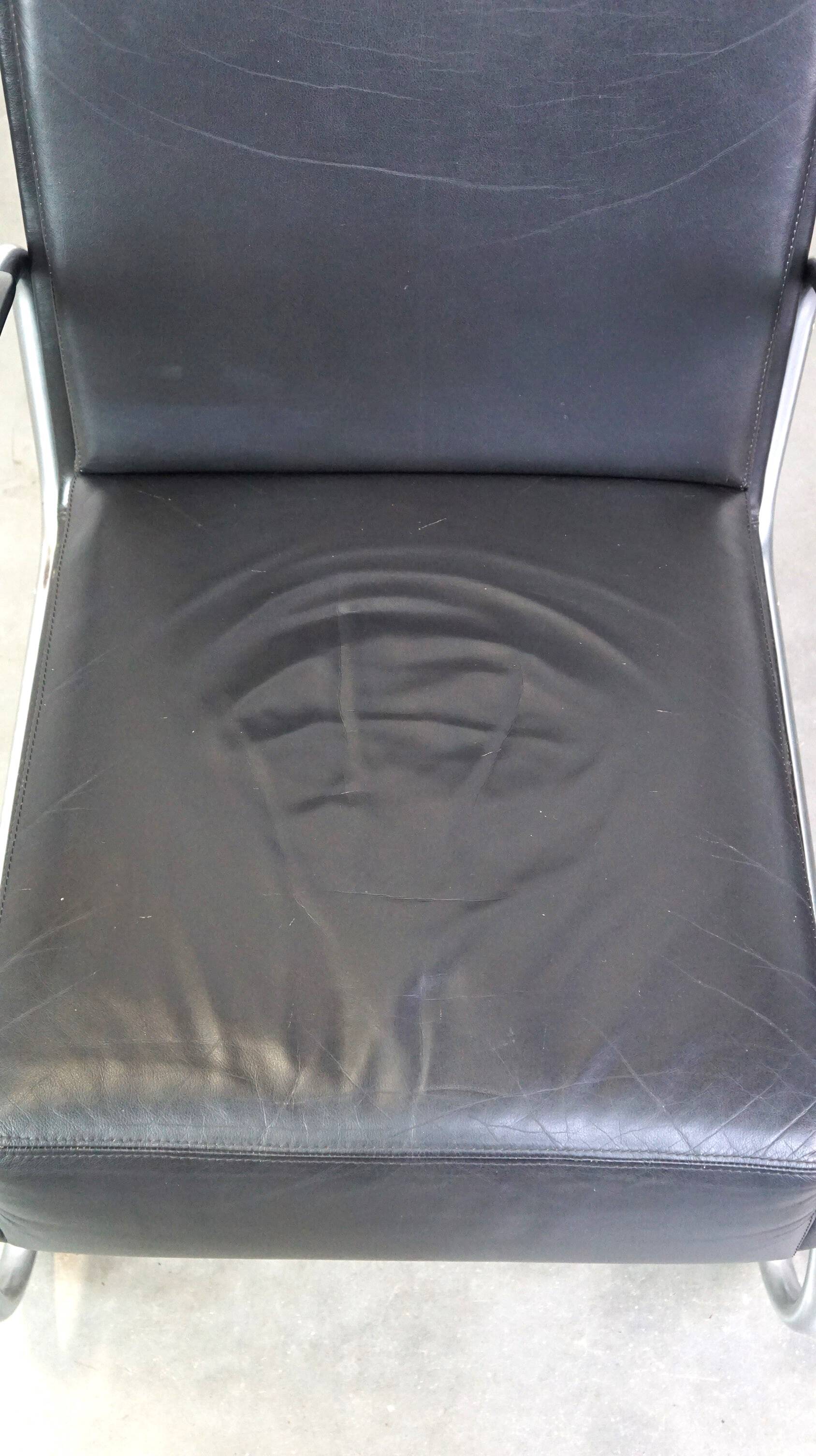 Vintage brown leather Bauhaus design armchair by Ahrend de Cirkel from the 1950s