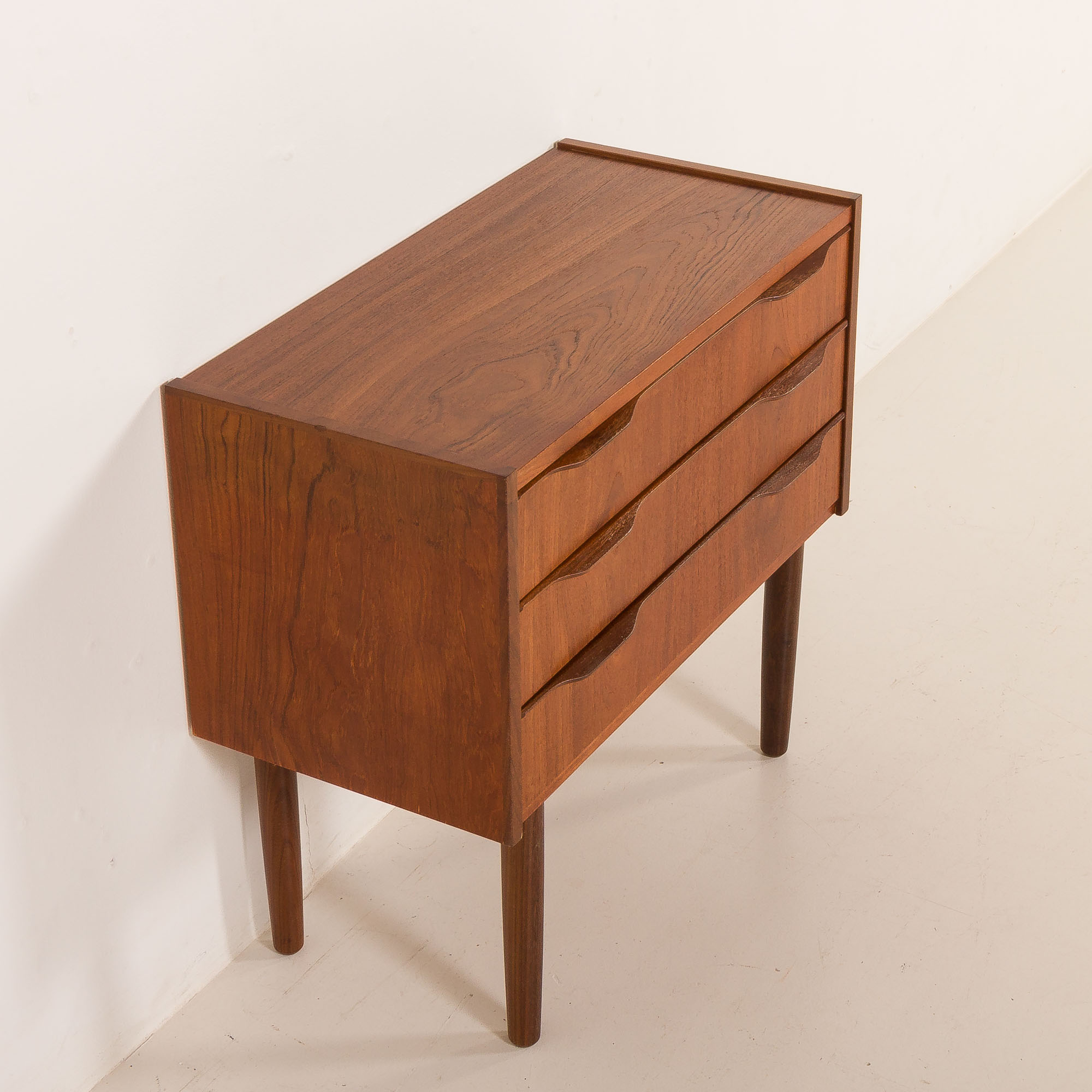 Danish small teak chest of drawers, 1960s