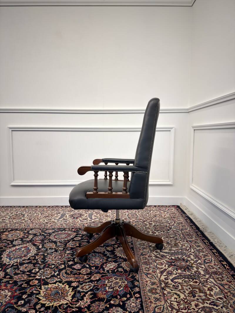 Classic English Chesterfield Office Chair Black