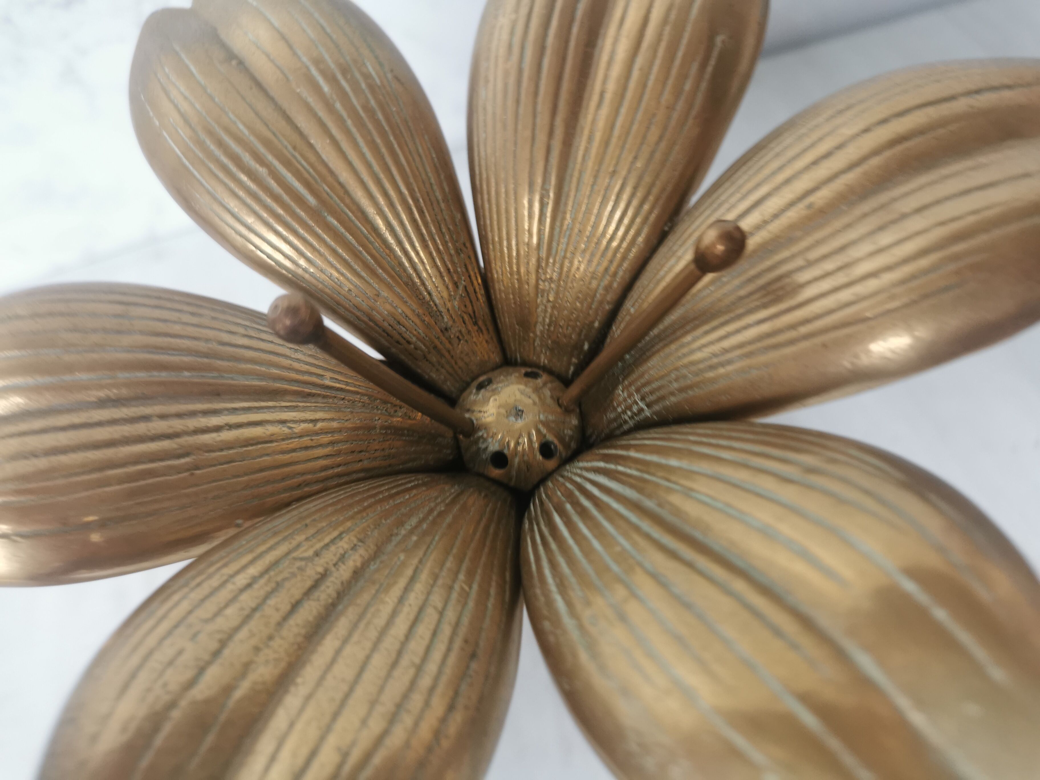 Brass ashtray fleur de lys with petals