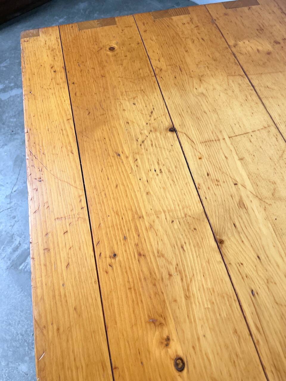 Maison Regain pine coffee table