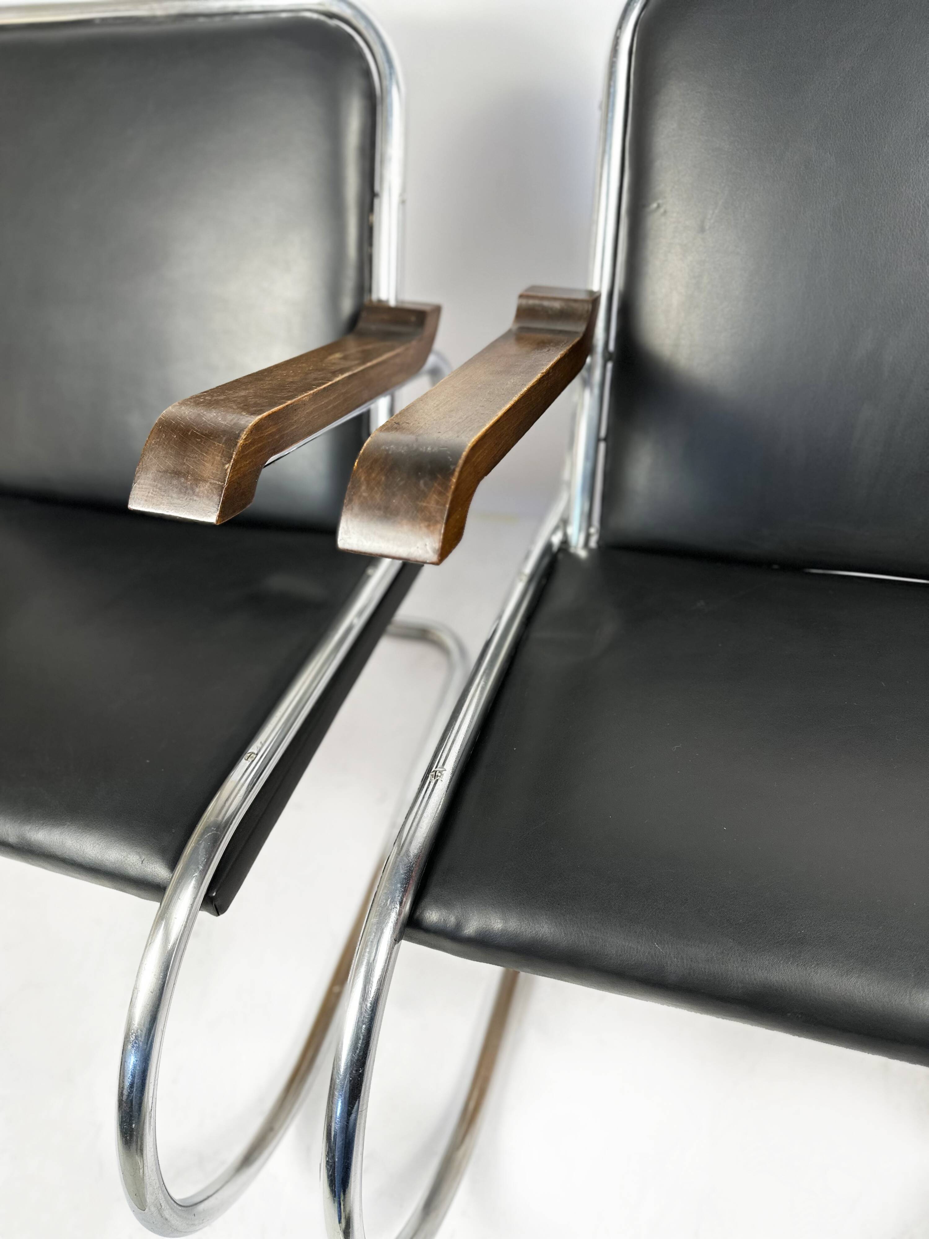 Pair of 1930s - 40s Bauhaus Cantilever Armchairs – Tubular Steel, Wooden Arms