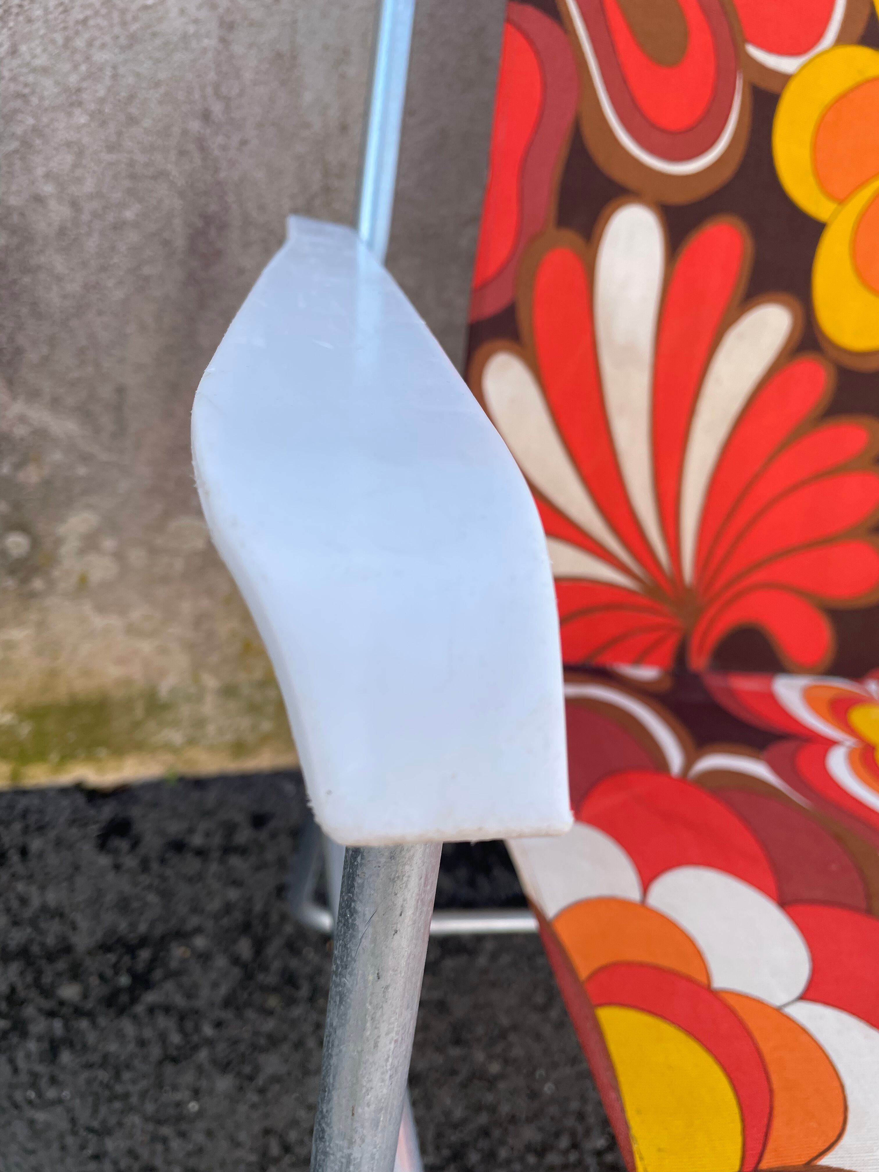 Foldable camping chair