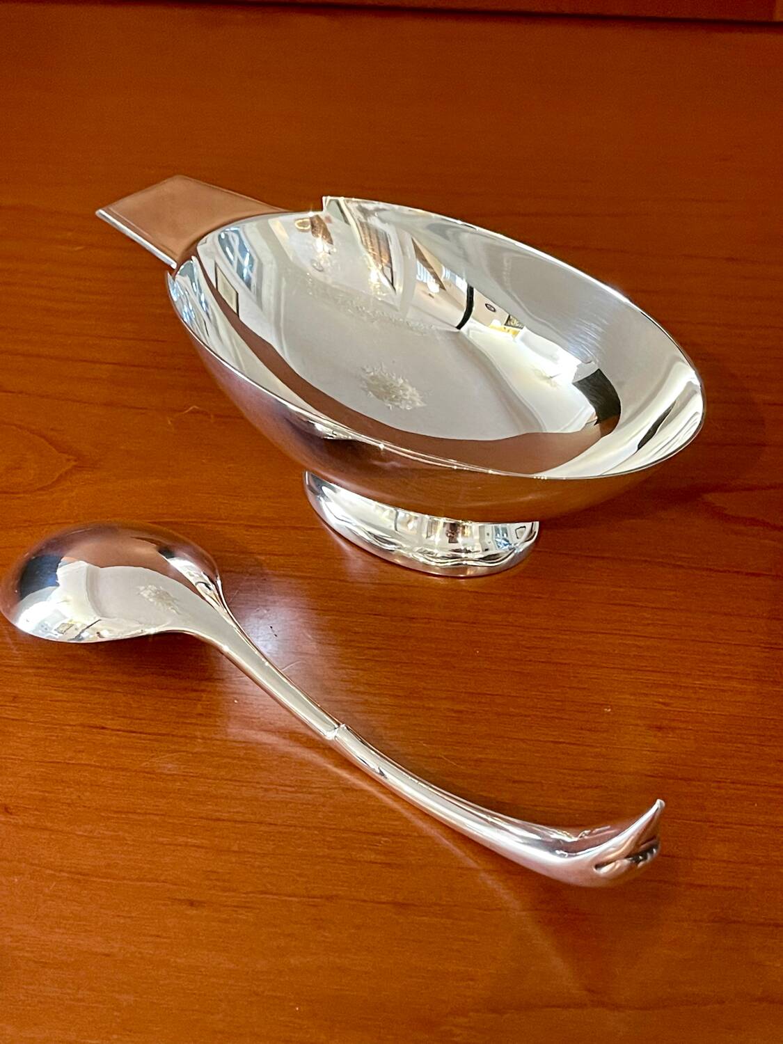 Christofle Gallia sauce boat by Christian Fjerdingstad, Swan model