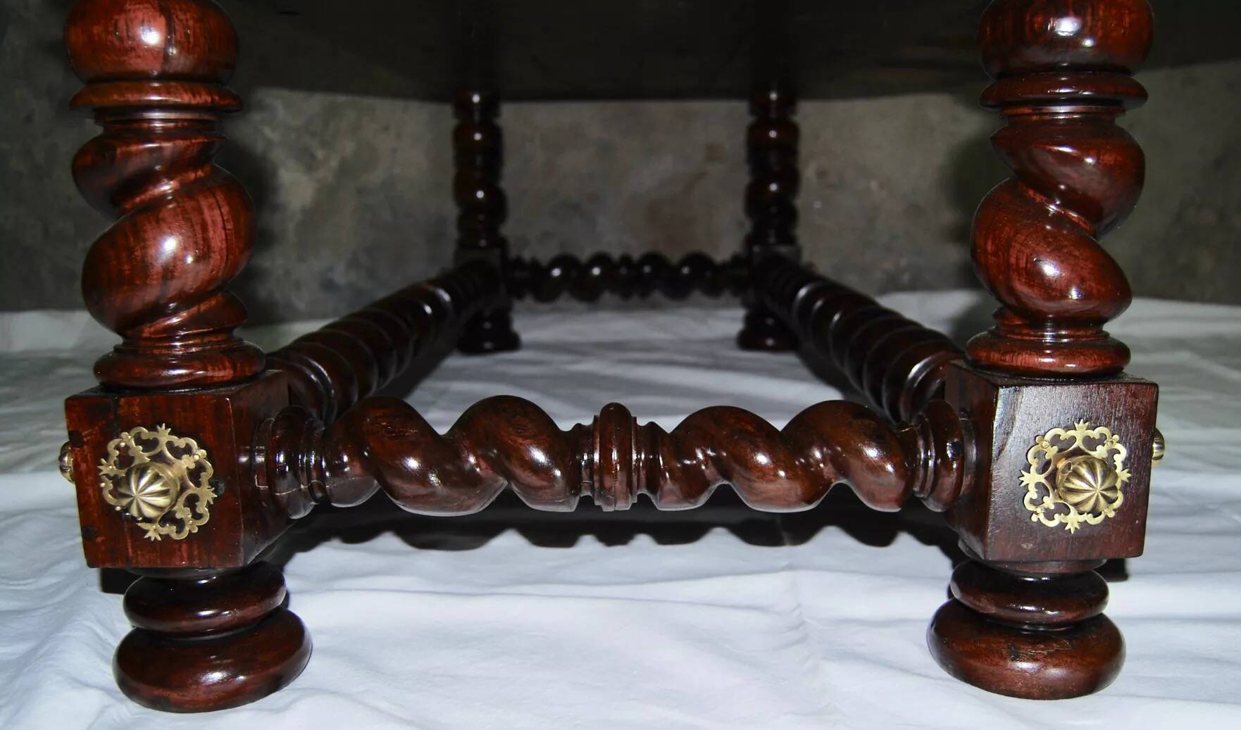 Table basse portugaise en palissandre du Brésil, XVIIIe siècle
