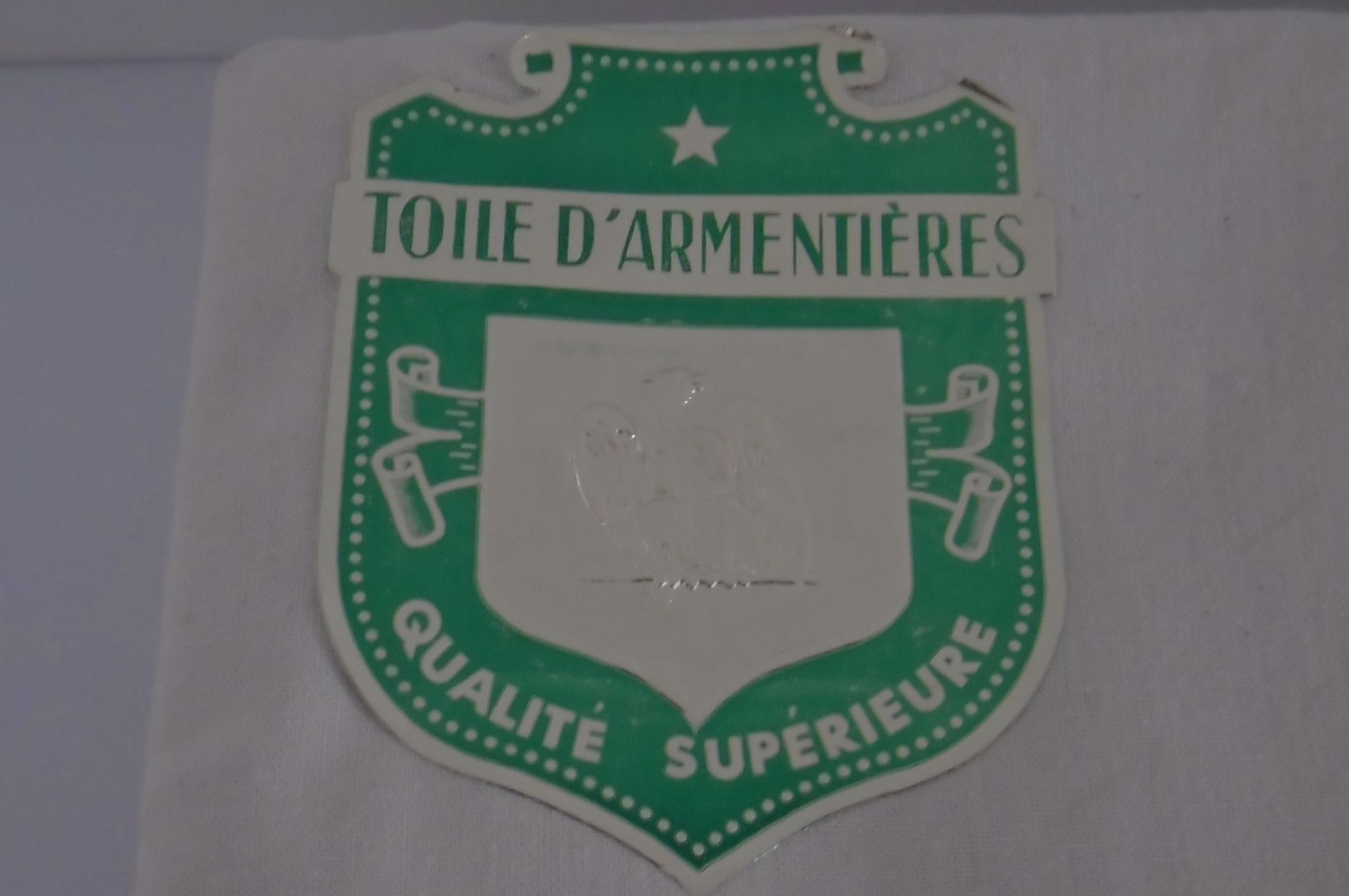 Parure de drap brodée, ancienne