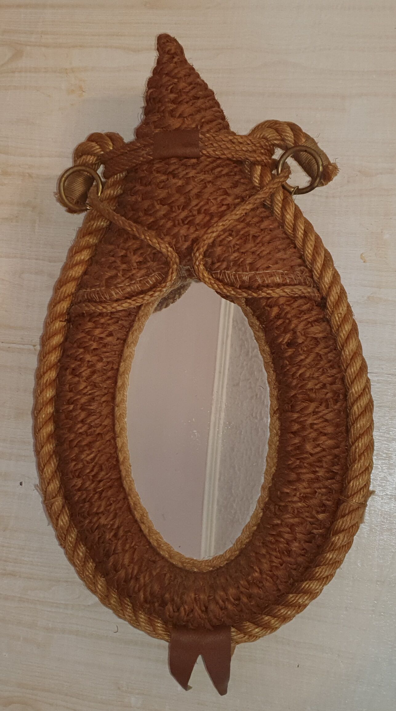 Mirror horse necklace ropes