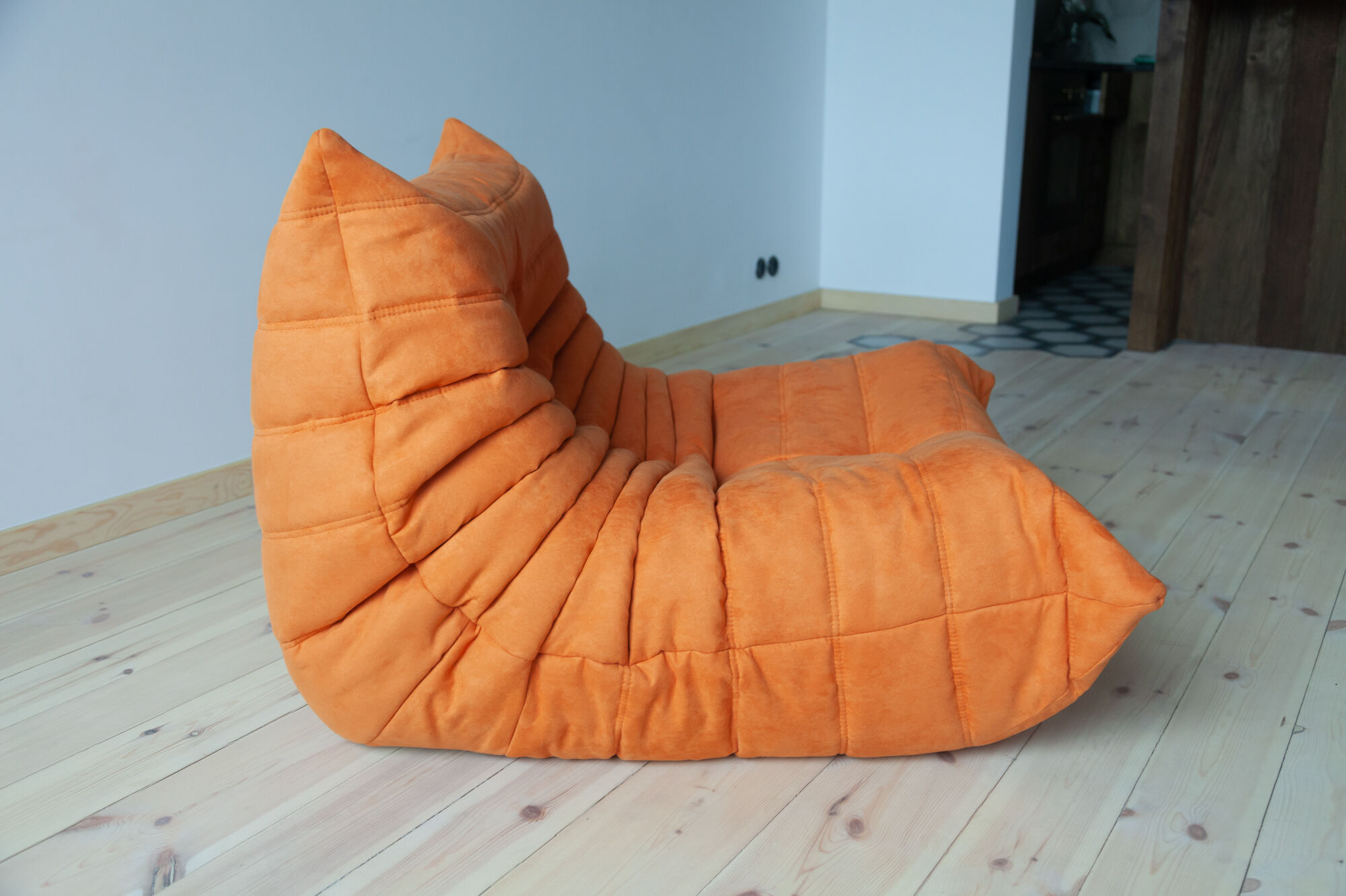 Togo orange microfibre armchair model designed by Michel Ducaroy 1973