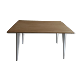 Table vintage avec rallonges ceinture et piètement compas gris perle, plateau bois.