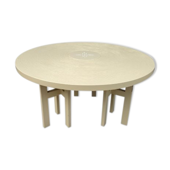 Cream round dining table by Jean Claude Dresse, 1975