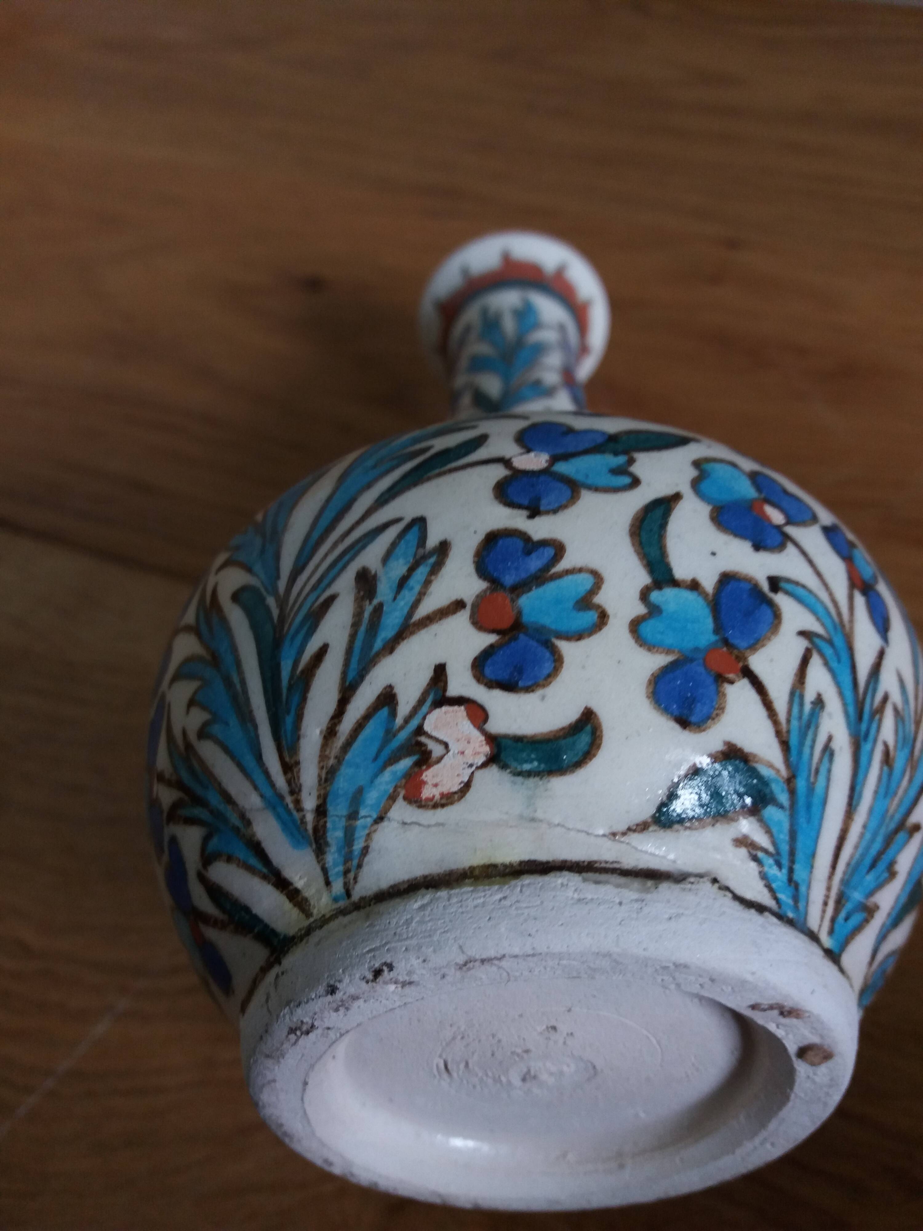Vase soliflore décor peint Iznik Turquie
