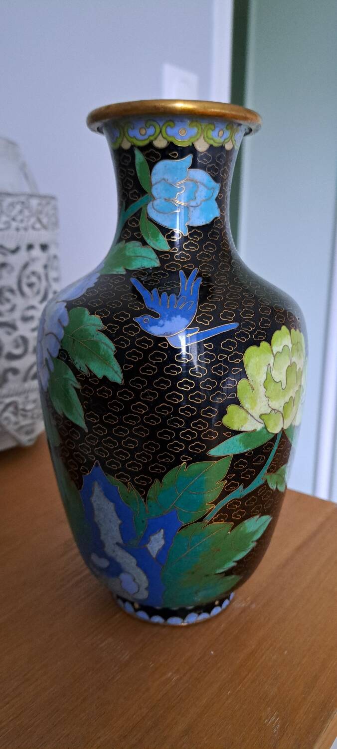 Chinese cloisonné vase