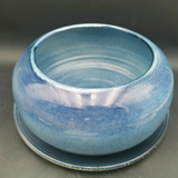 Blue ceramic bowl and its undercut