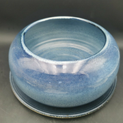 Blue ceramic bowl and its undercut