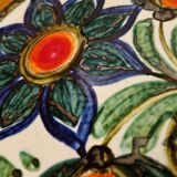 Decorative plate 70s Stylized flower and heart pattern