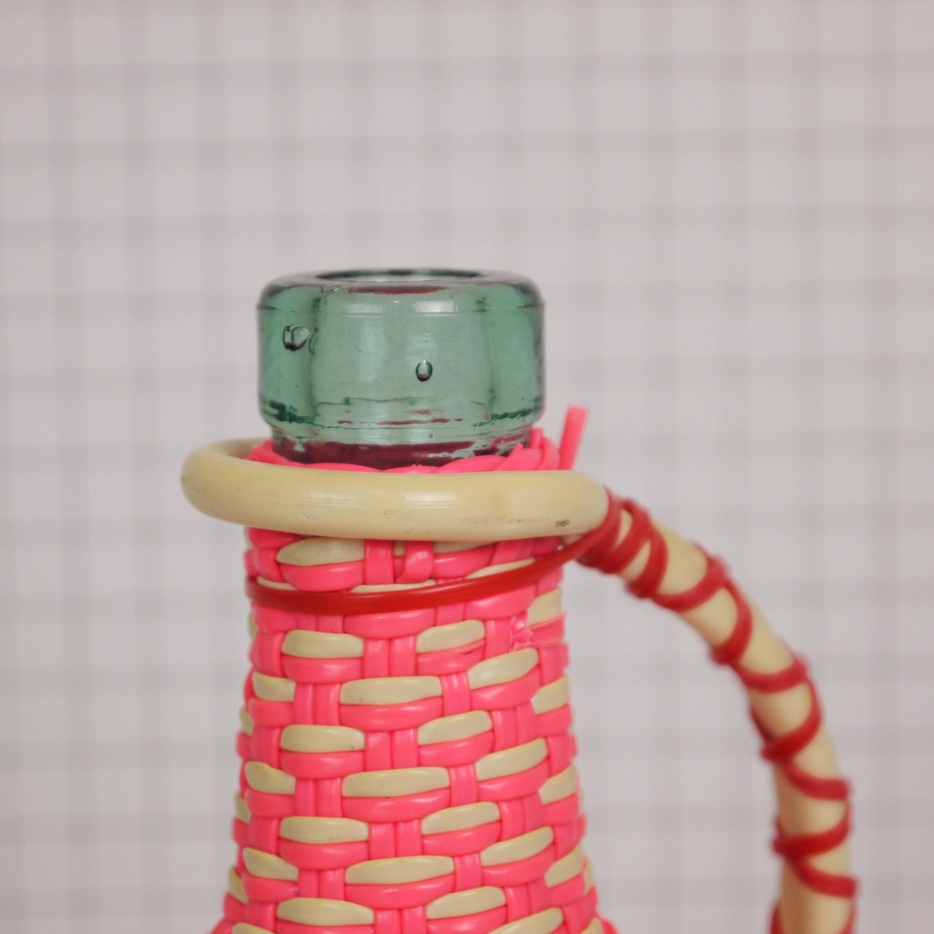 Scoubidou pink and blue bottle