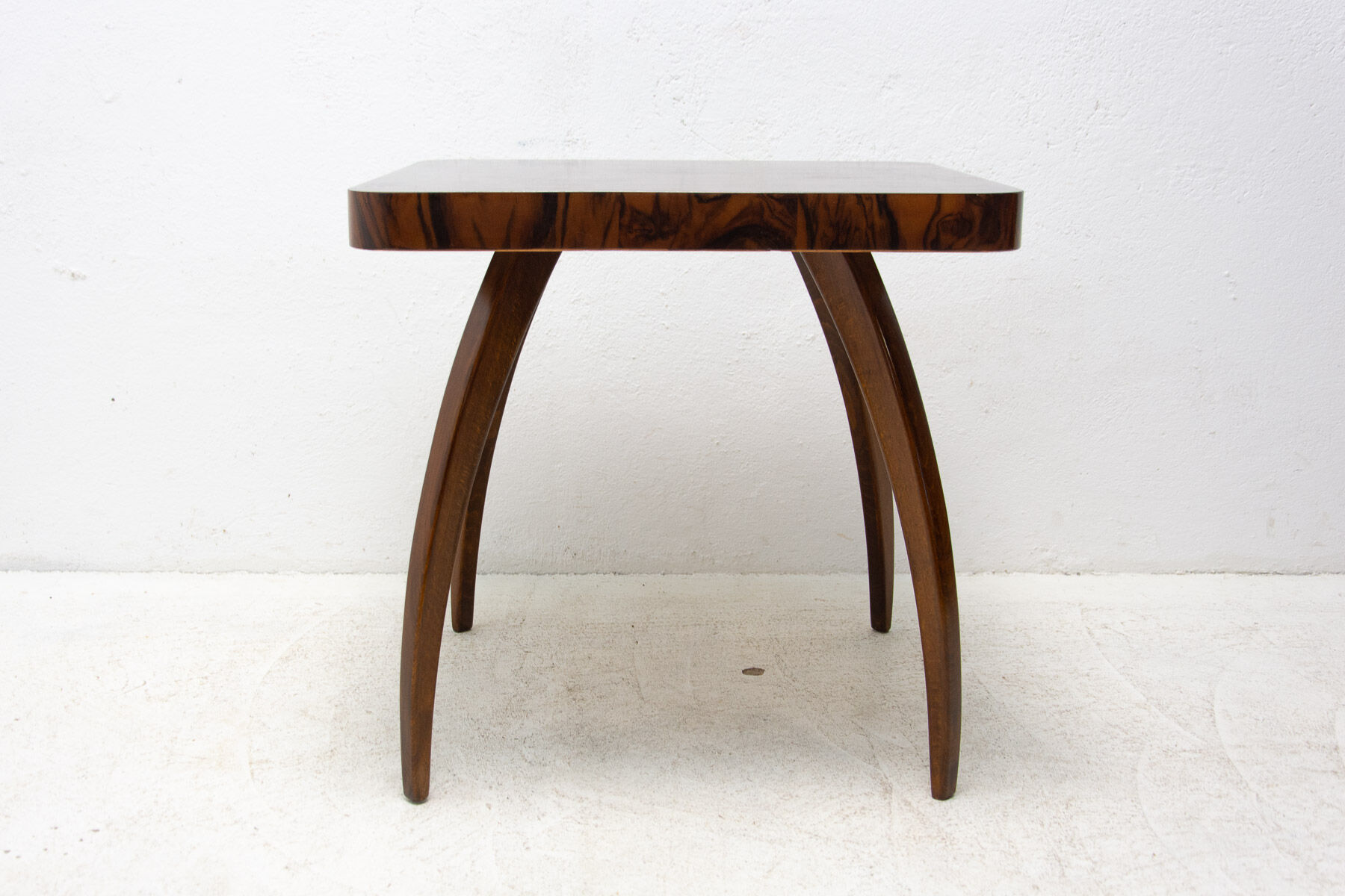 Fully renovated walnut Spider table H 259 by Jindřich Halabala, 1950´s