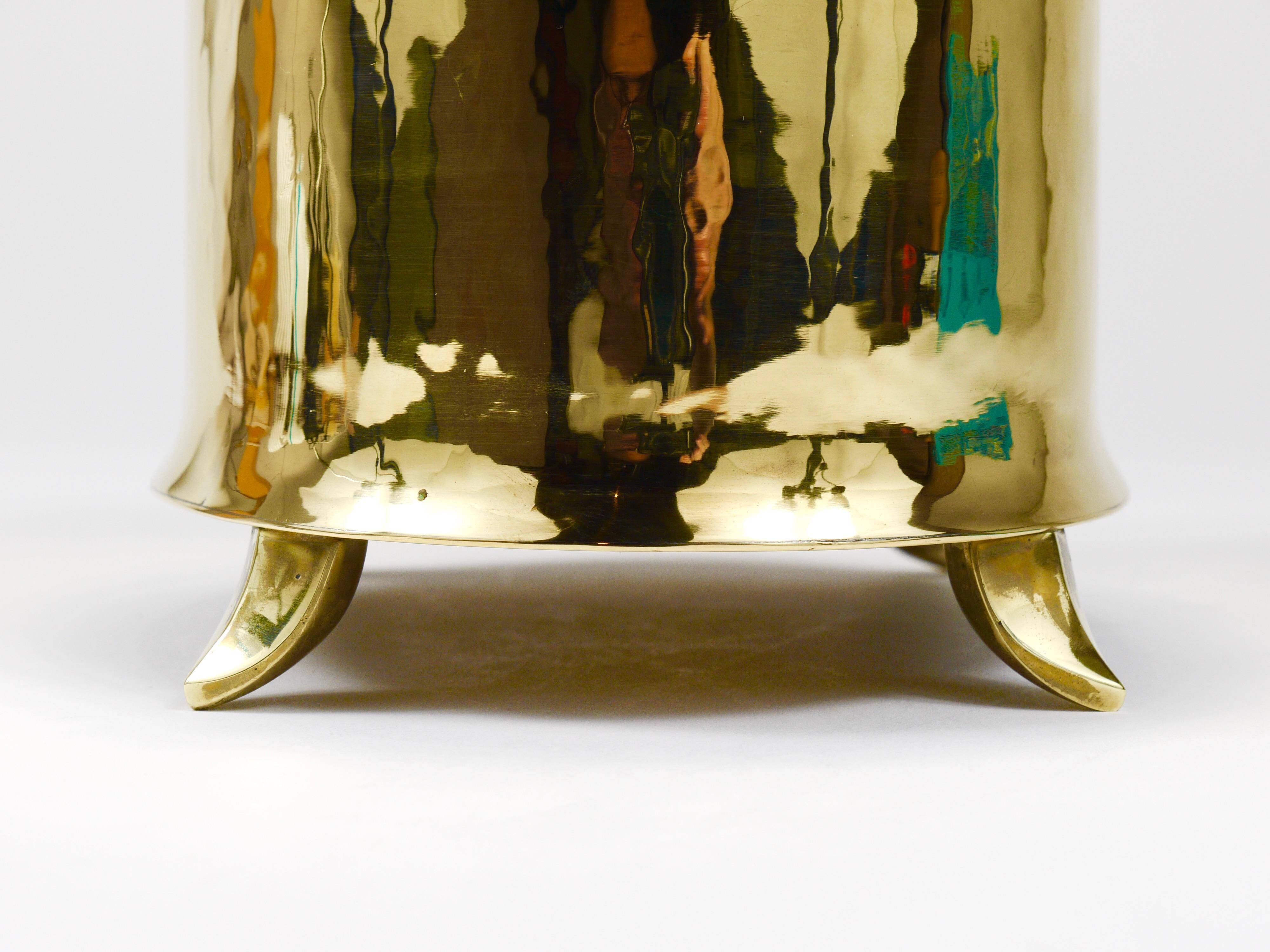 Boîte à couvercle ou bol en laiton Art Nouveau d’Otto Prutscher, Melzer & Neuhardt, années 1920