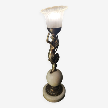 grande lampe  style art deco,    marbre  avec tulipe en verre moulé  56x16   , 7kg