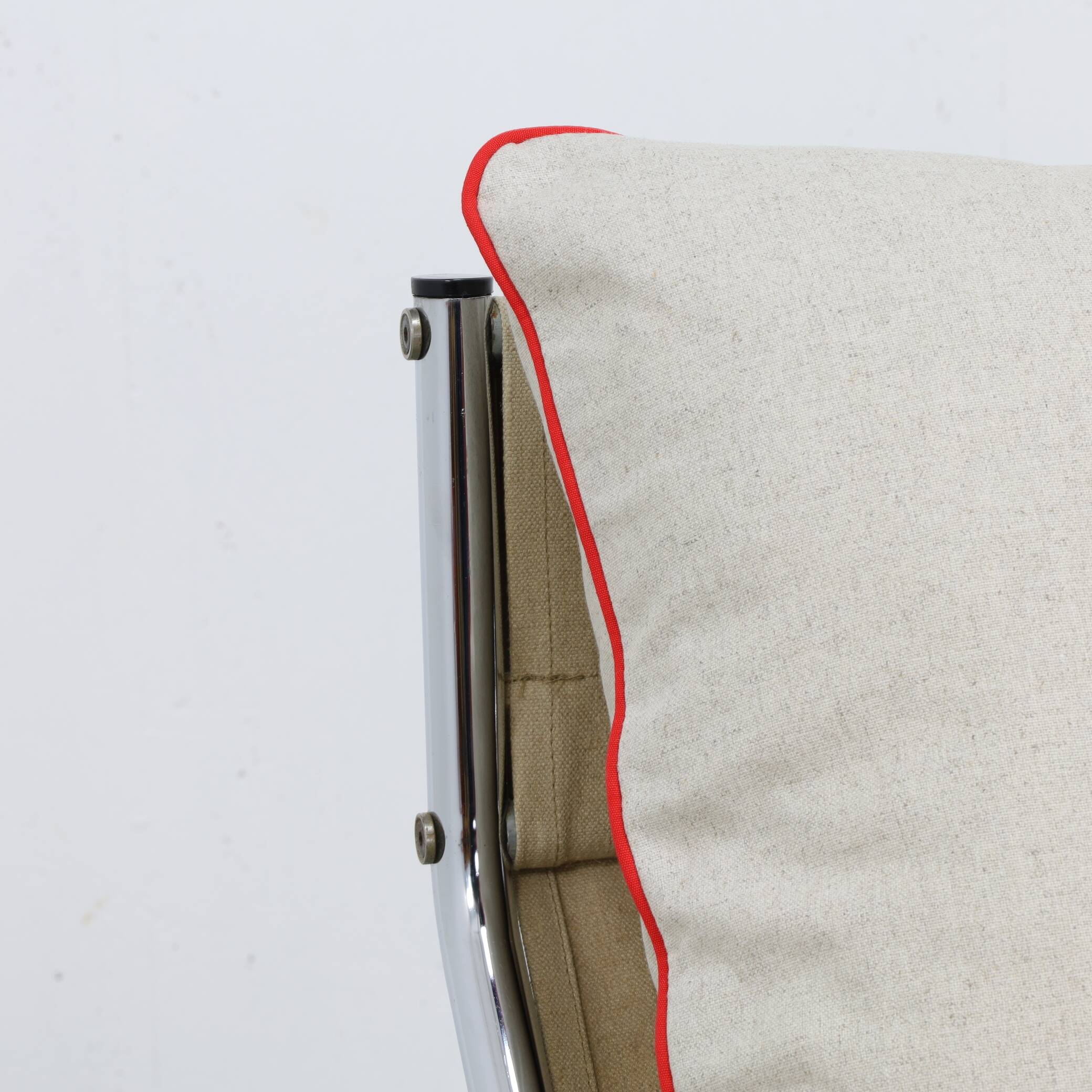 2x vintage lounge chair in chrome, 1970s new cussions