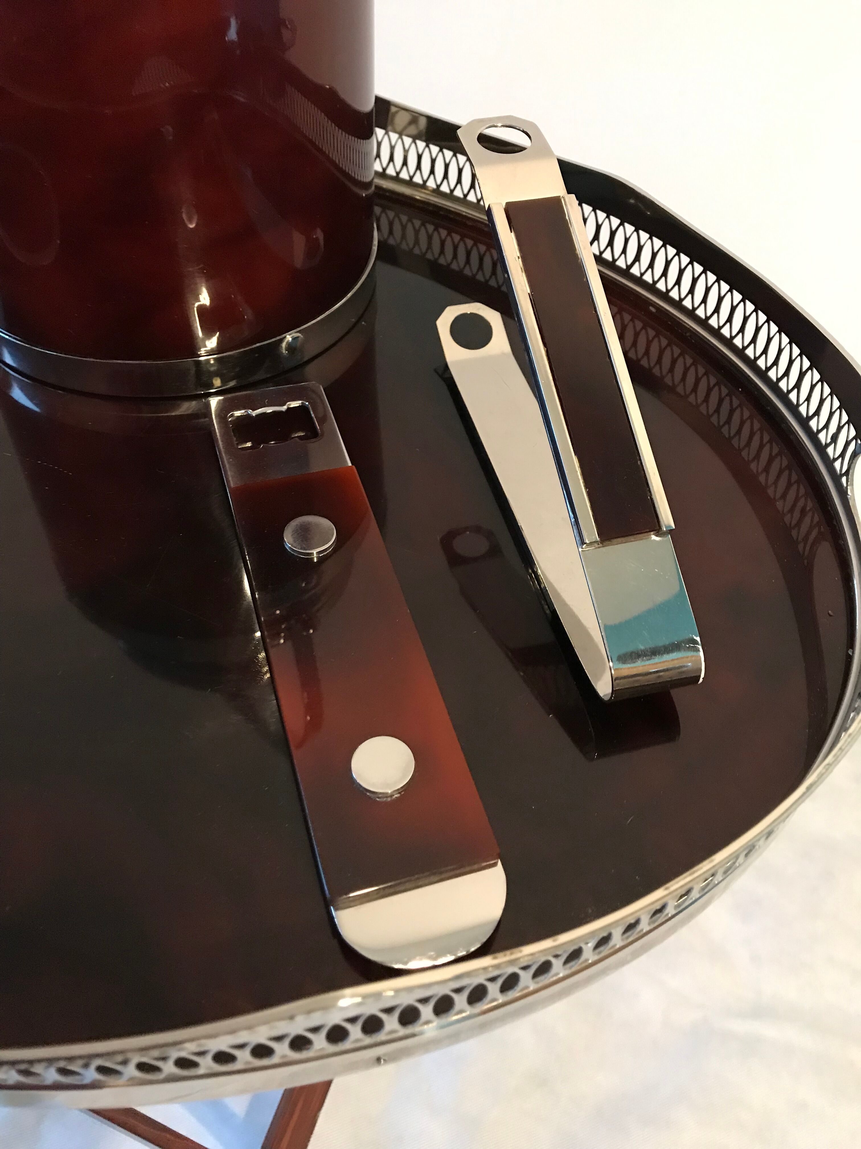 Service tray of silver metal, wood and fake tortoiseshells 1970