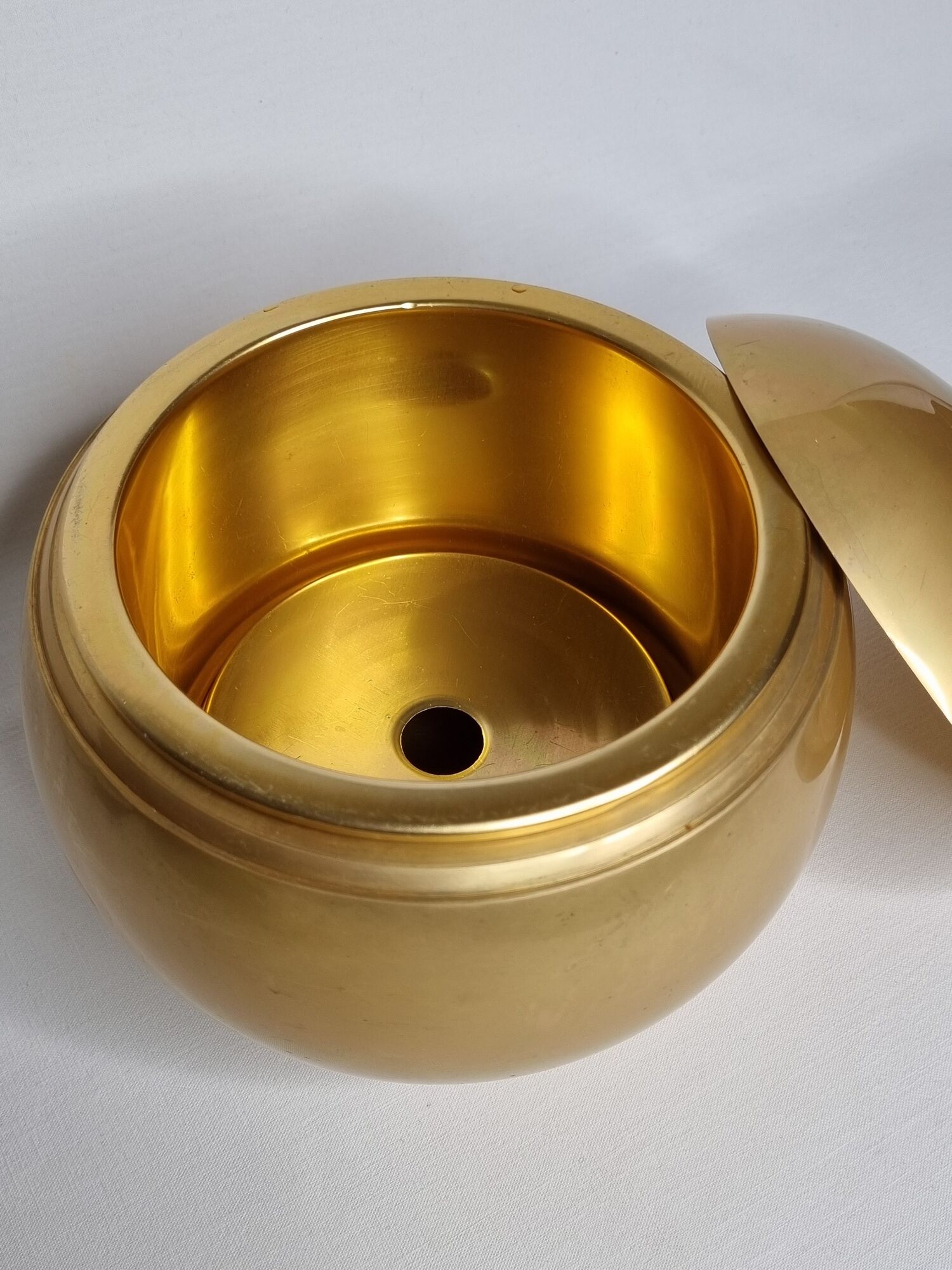Spherical ice bucket in metallized aluminium, Luxium France, 23 cm