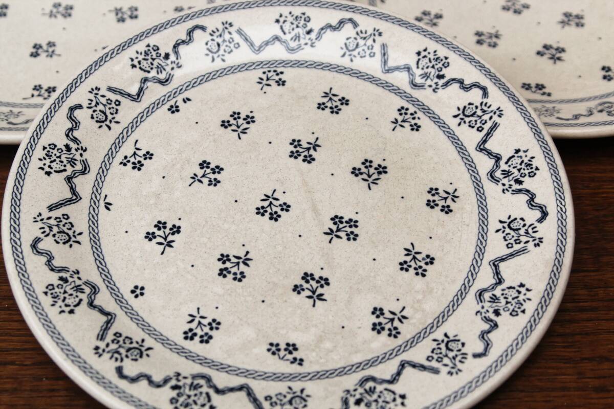 Set of 5 Laura Ashley dessert plates