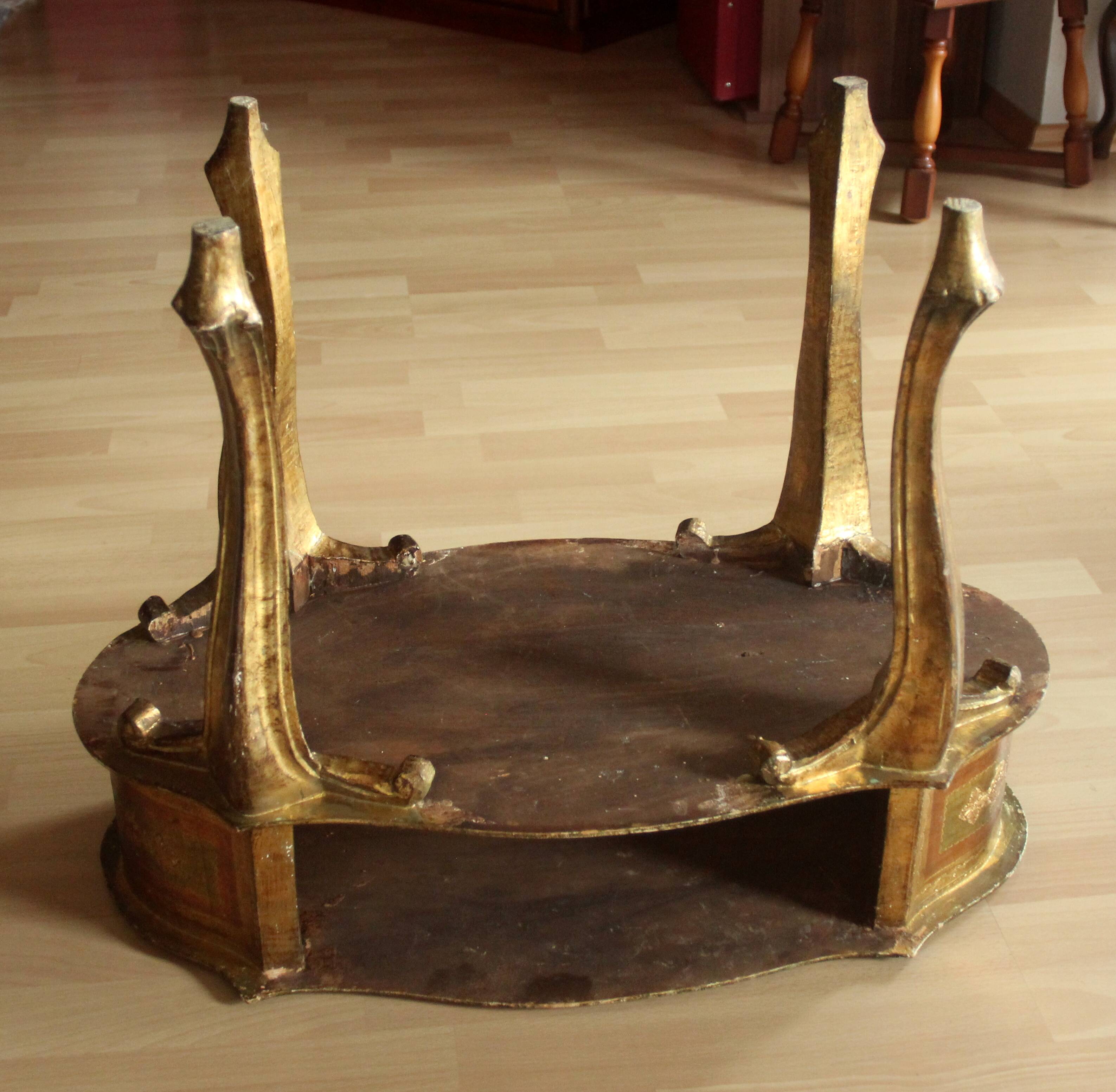 Florentine wooden side table - small coffee table - made in Italy - Vintage