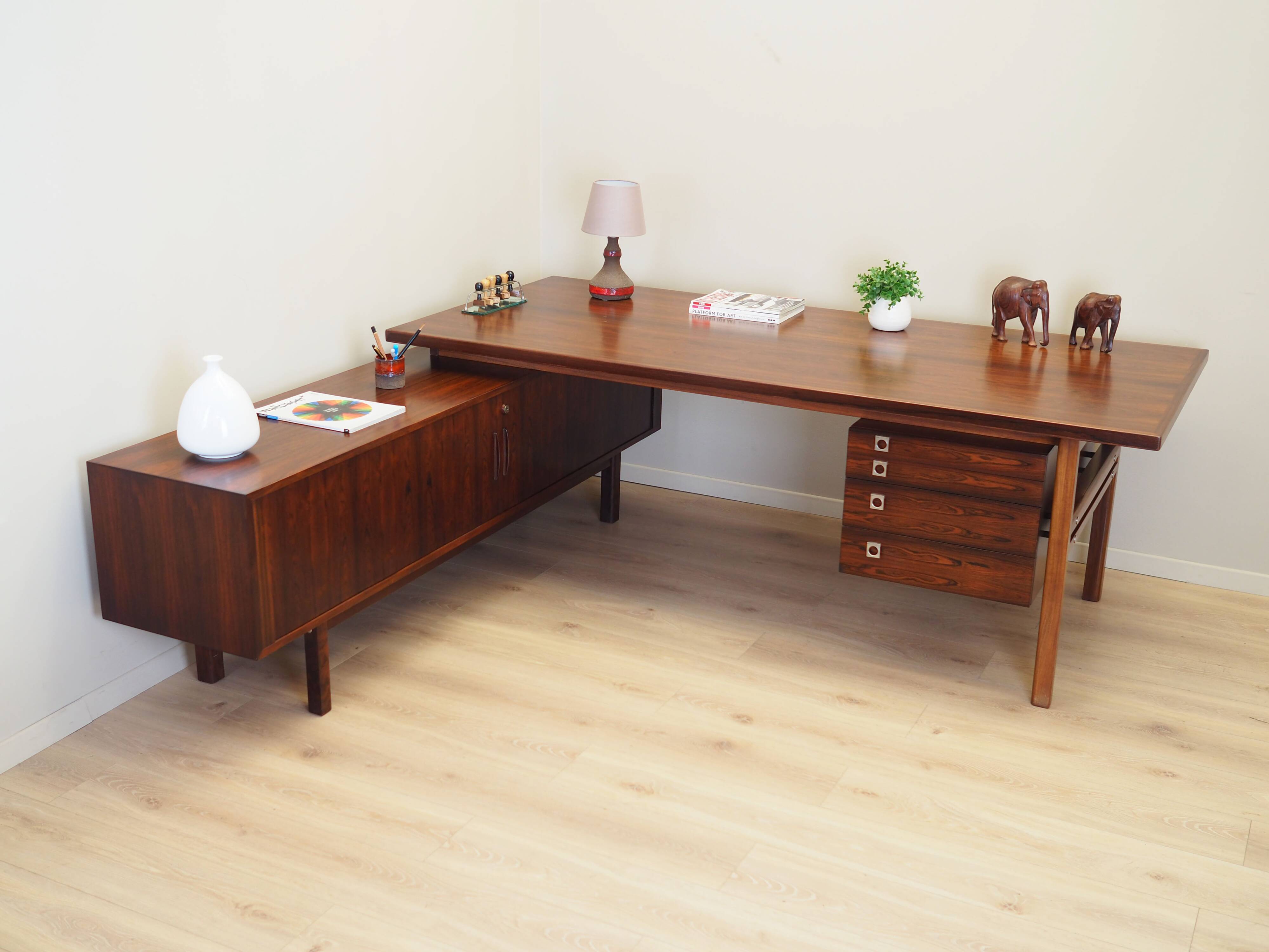 Rosewood desk, Danish design, 1960s, designer: Arne Vodder, manufacture: Sibast