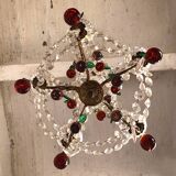 Lustre en bronze doré, pendeloques cristal et pampilles de verre coloré en forme de fruits, fin XIXe