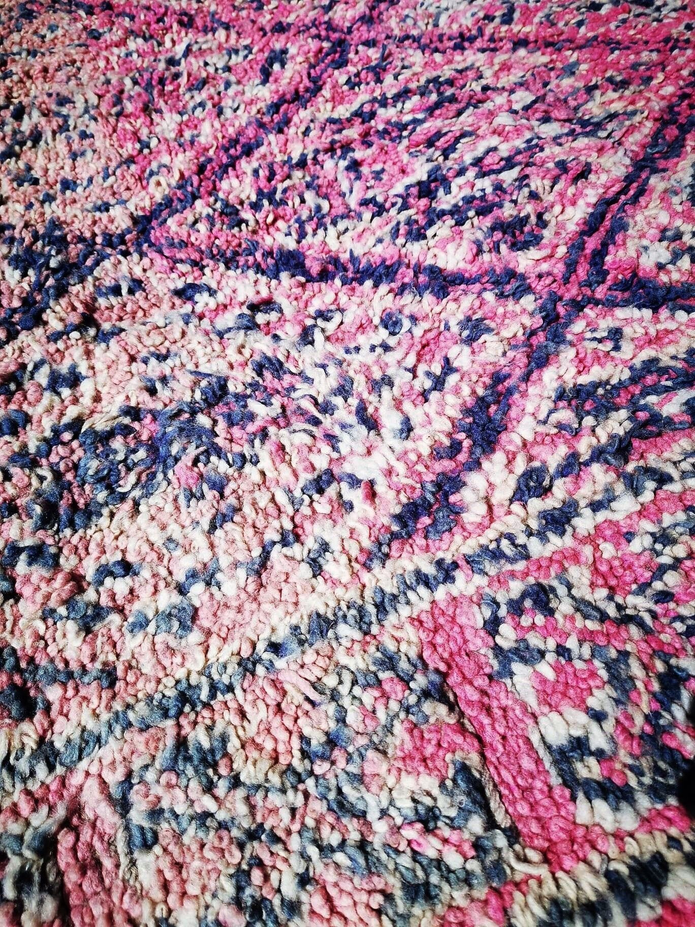 Berber carpet Beni Mguild Red Seventies 4m by 2m10