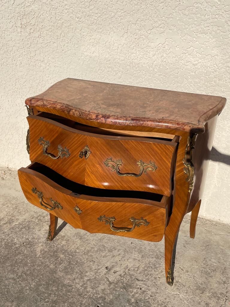 Commode en bois de rose