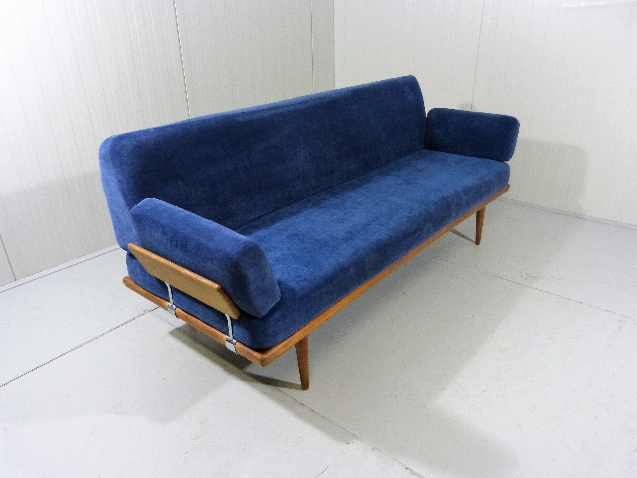 Daybed minerva par Peter Hvidt & Orla Mølgaard-Nielsen pour France & Søn, Denmark