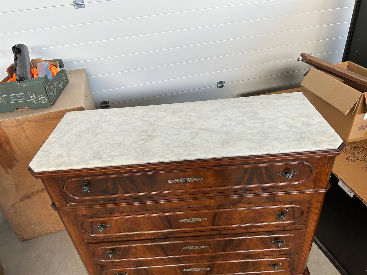 4-drawer chest of drawers