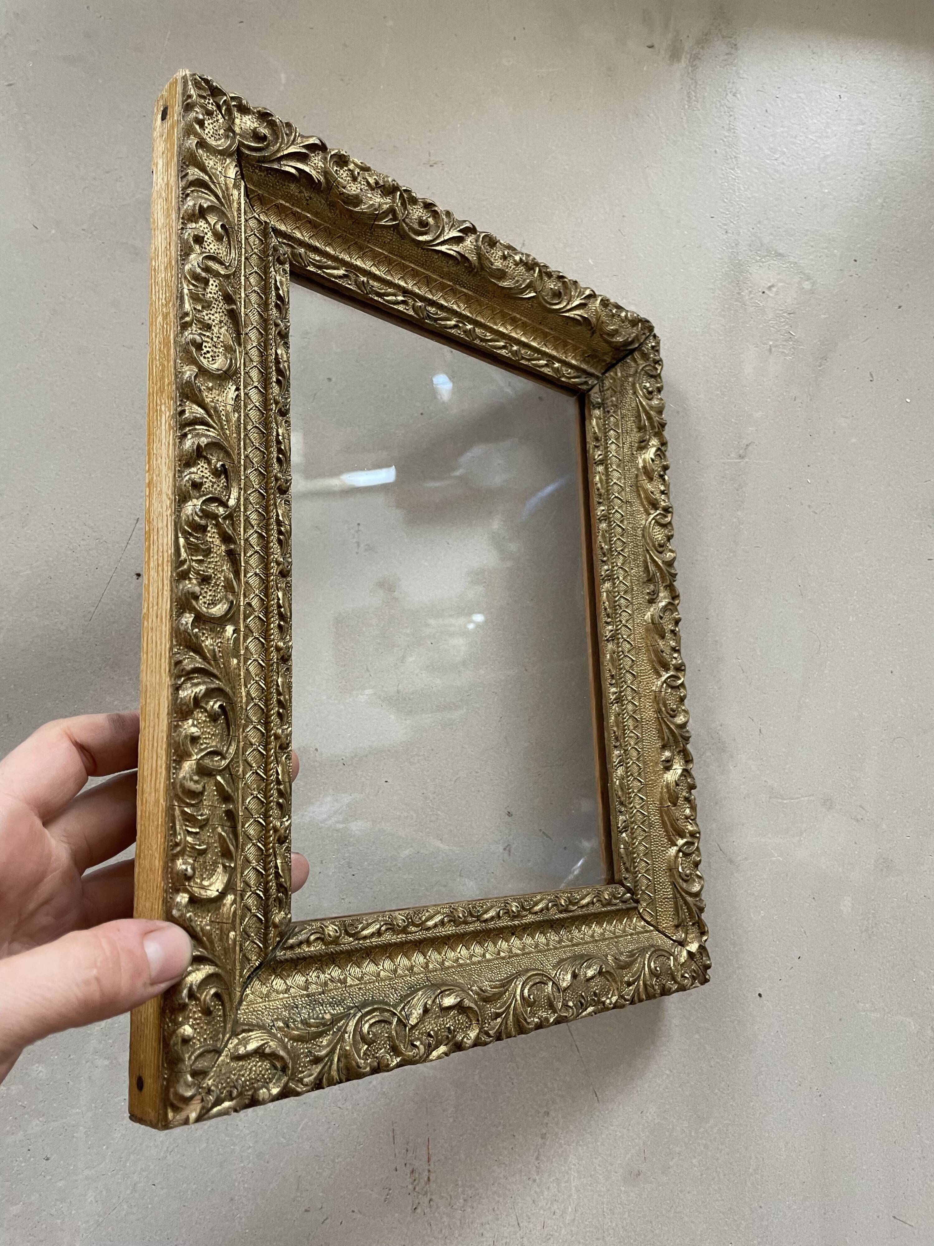Old golden frame 32x26cm