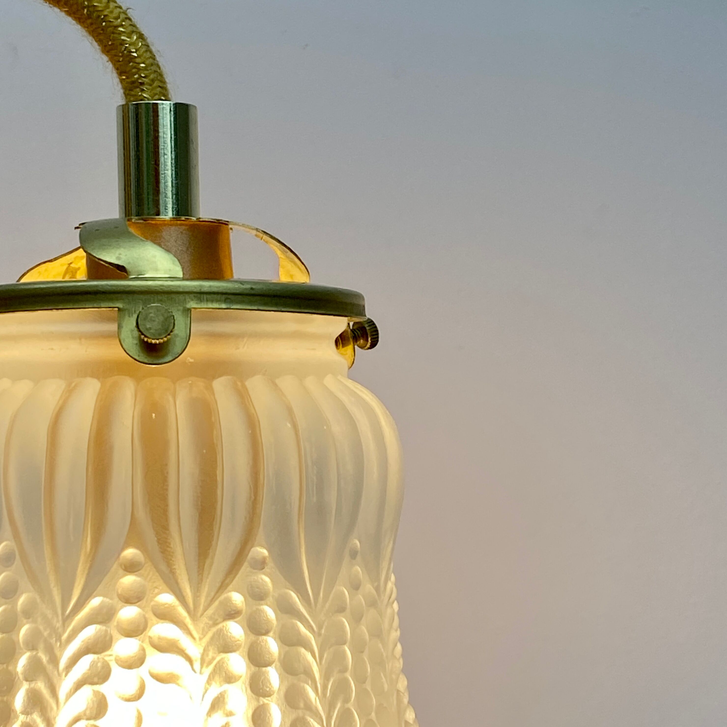 Vintage tulip walker in frosted glass