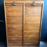 Curtain cabinet