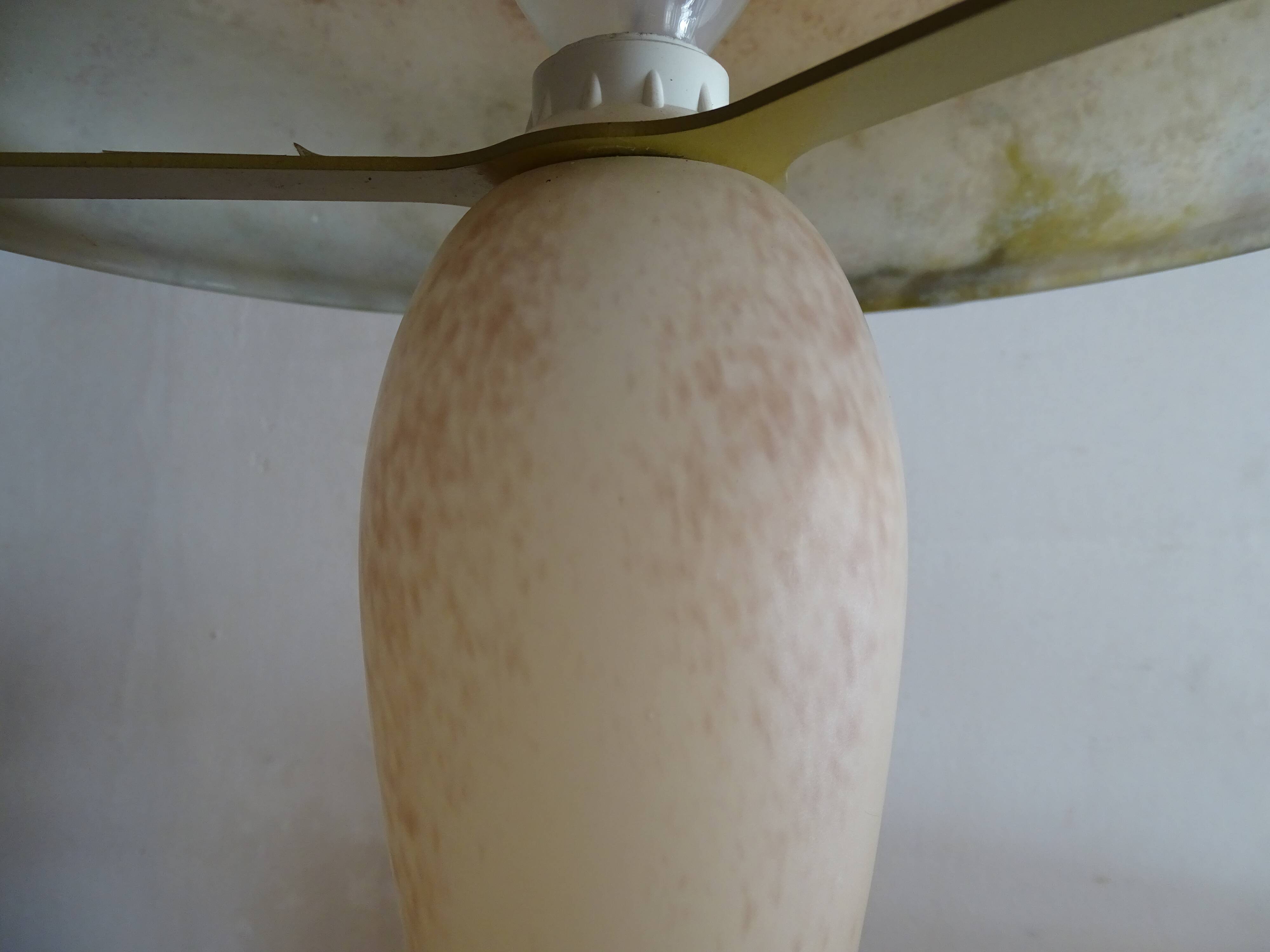 Mushroom lamp glass paste