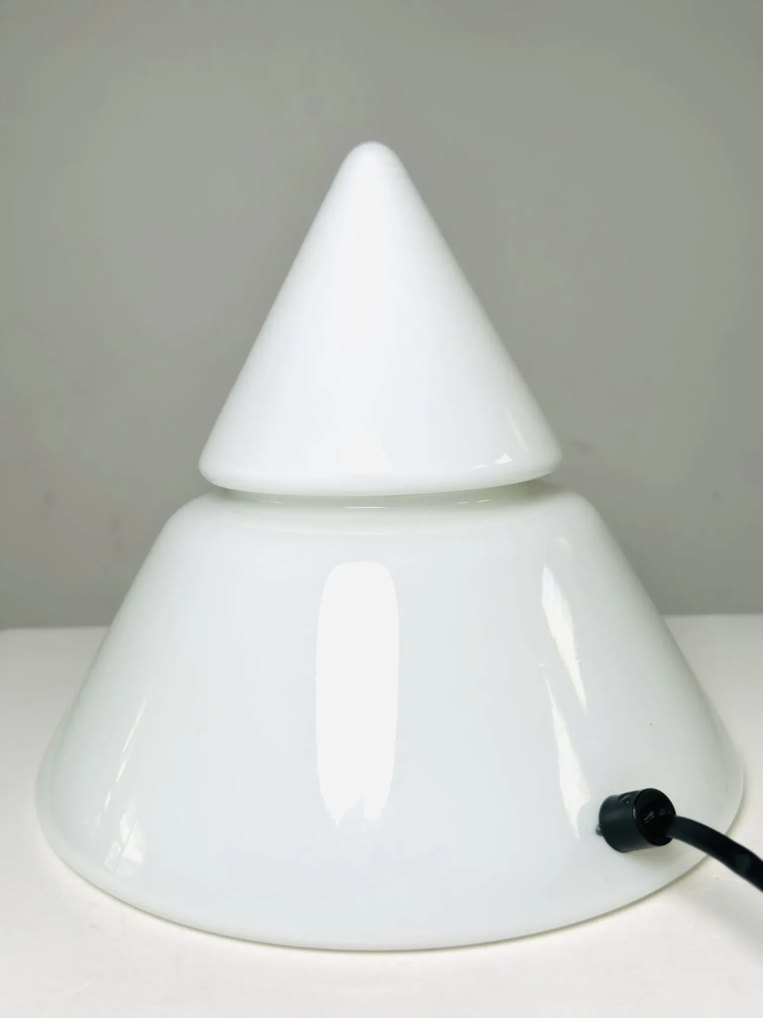 D-2133 Kilimanjaro Table Lamp By Sergio Asti For Raak Amsterdam, The Netherlands, 1978