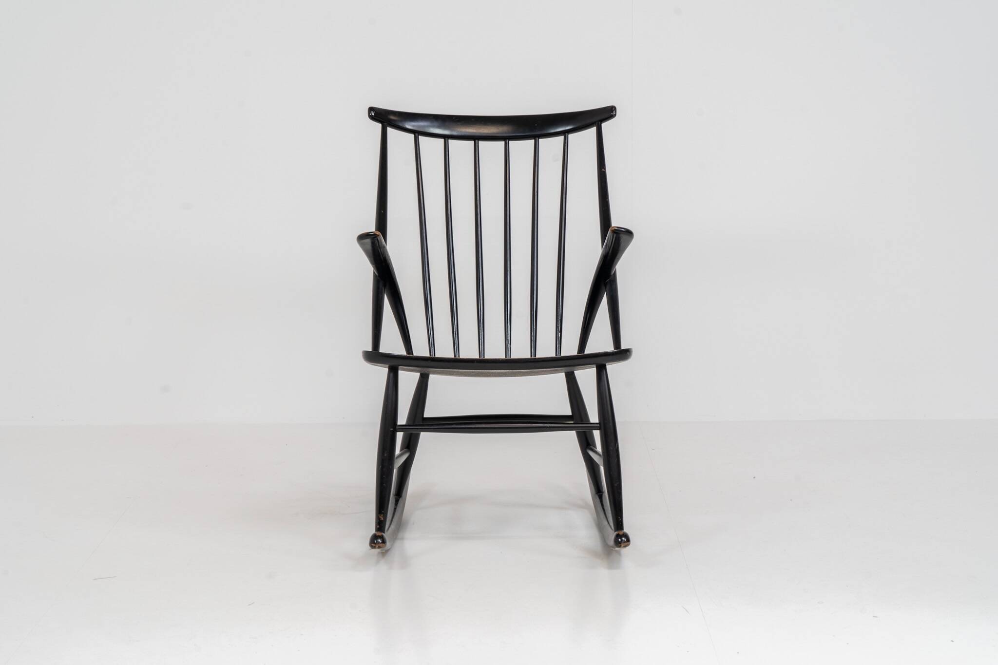 Fauteuil à bascule "IW3" par Illum Wikkelsø
